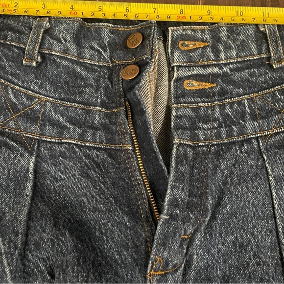Vintage Women’s Jeans Lee High Waisted Acid Wash Pleated Retro Size 7 Made N USA - Picture 2 of 9